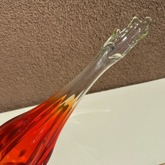 Viking Amberina 15.5” Swung Vase 6 Petal Mid Century Art Glass - Picture 4 of 12